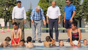 Saruhanlı Belediyesi Yüzme Kursları Başladı