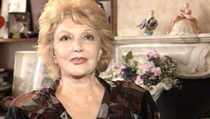 Tiyatro ve sinema sanatçısı Nedret Güvenç,yaşamını yitirdi 