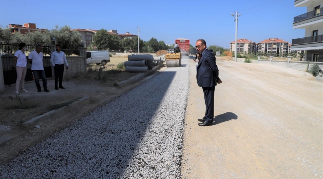 Turgutlu belediyesi yolları asfaltlıyor 