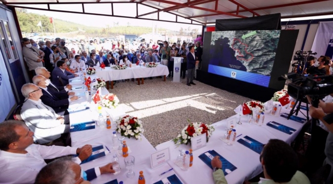 CHP Lideri 11 büyükşehir başkanıyla Muğla'da yangın bölgesinde