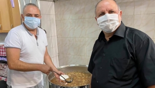 CHP Manisa milletvekili Bakırlıoğlu, cemevinde aşure dağıttı