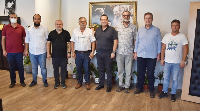Deprem komisyonu üyeleri Akhisar'da