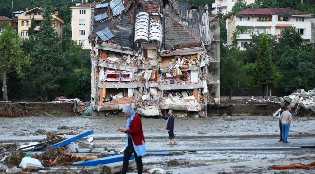 Kastamonu'da sel, selden yaşamlarını yitirenlerin sayısı 9'a çıktı