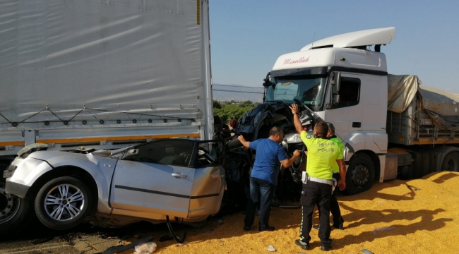 Manisa'da 5 aracın karıştığı kazada 3 kişi yaşamını yitirdi