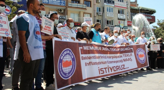 Memurlar hükumetin teklifin sokağa çıkarak kabul etmedi