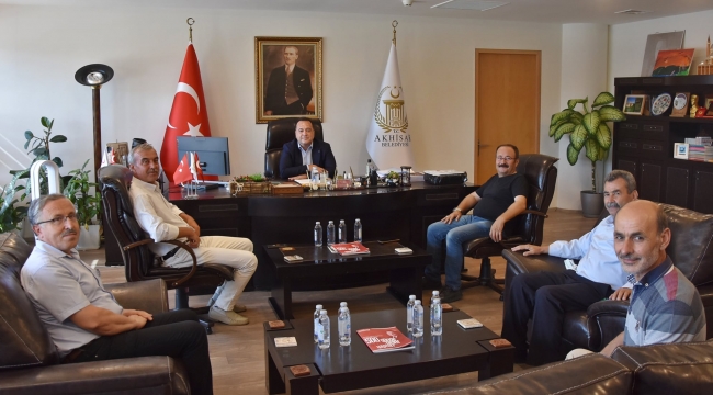 Muhtarlar Başkan Dutlulu'yu ziyaret etti