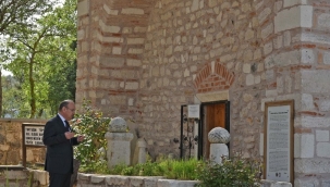 Vali Karadeniz, kaymakamlar ve belediye başkanlarından Yunus Emre şiirleri