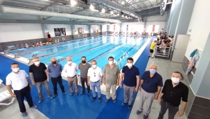 Yöneticilerin havuz hatırası