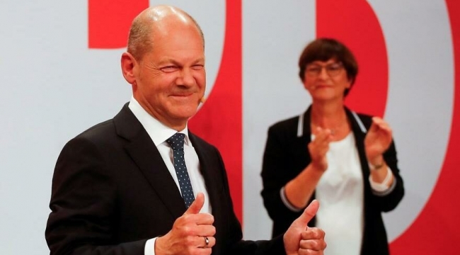 Almanya'da seçim sosyal demokratlar kazandı