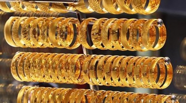 Altında dalgalı seyir sürüyor 