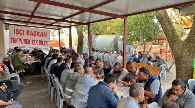 Başkan Besim Dutlulu,işçilerle kahvaltı yaptı