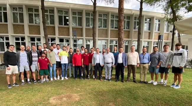 Başkan Dutlulu,sezon öncesi basketbolcularla buluştu