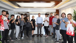 Başkan Öküzcüoğlu, şampiyon sporcuları ödüllendirdi