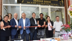 Başkanlar Atatürkçü derneğinin binasının açılışını yaptı