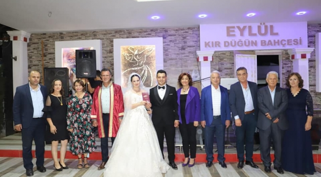 Başkanları buluşturan düğün