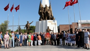  CHP'nin 98.'nci yaşı coşkuyla kutlandı