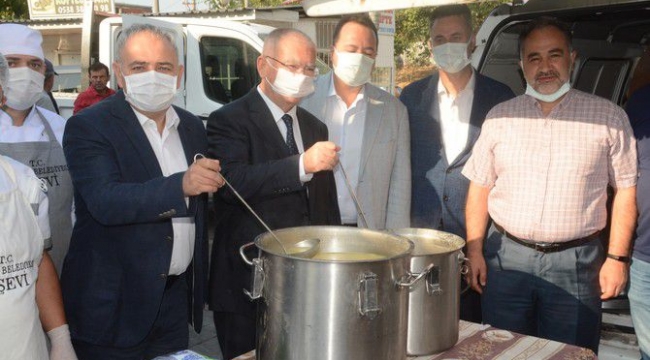 Esnaf bayramında esnafa çorba