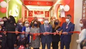 Gördes'te şehit jandarma er Ergin kütüphanesi açıldı