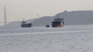 İstanbul'da Türk ve Rus gemileri çarpıştı