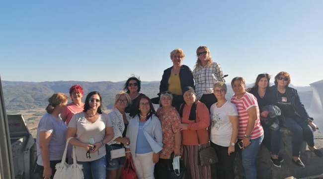 Manisa CHP il kadın kollarında yardım gezisi