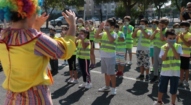 Minik öğrenciler hem eğlendi hem öğrendi