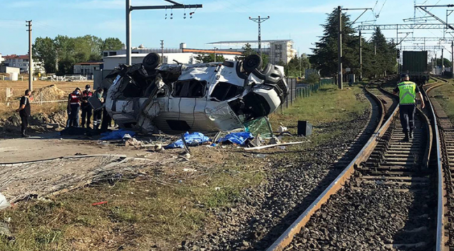 Tekirdağ'da tren kazası 6 ölü,6 yaralı