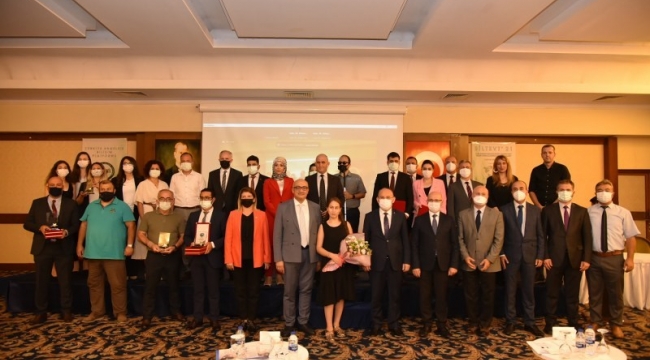Vali Karadeiz,uluslararası engelsiz bilişim 2021 kongresi'ne katıldı