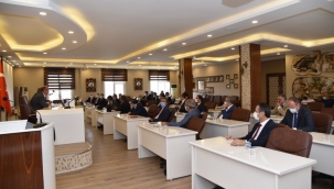 Vali Karadeniz 17 Kaymakamla değerlendirme toplantısı yaptı