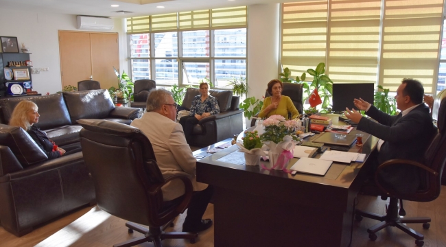 Akhisar çağdaş yaşamı destekleme Derneği'nde Dutlulu'ya ziyaret