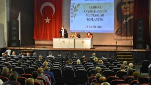 Akhisar'da kaymakam muhtarları topladı