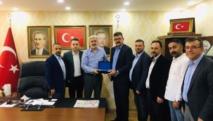 AKP'li Başkan Hızlı, Petrol-İş sendikası yöneticileriyle buluştu