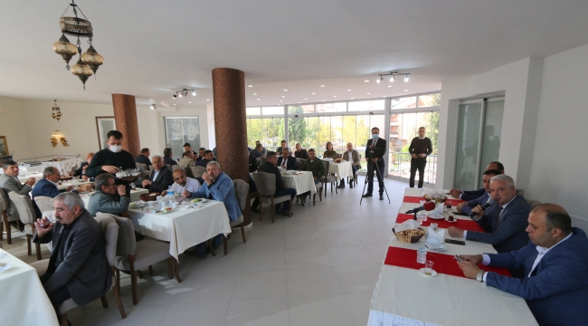 Başkan Bilgin, kahvaltıda bir araya geldiği muhtarları dinledi
