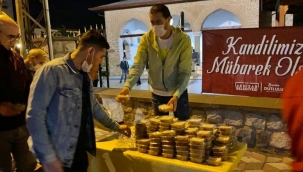 Belediye kandil helvası dağıttı