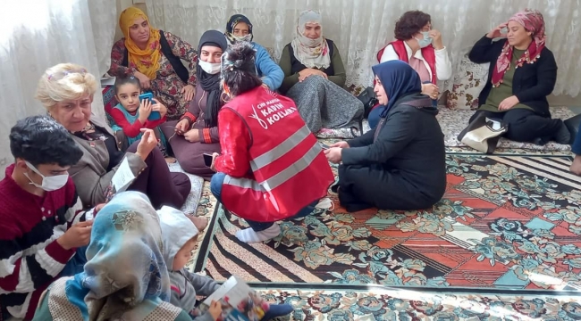 CHP'li kadınların ev ziyaretleri 
