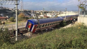 Gebze'de boş vagonlar raydan çıktı