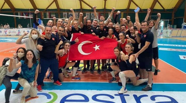 İşitme engelliler kadın voleybol takımı, dünya şampiyon