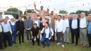 İsmail Koç başpehlivan oldu