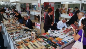 Manisa'da kitap fuarı açıldı