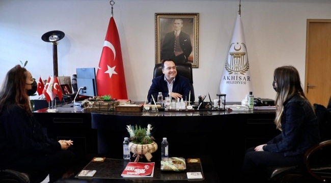 Öğrenciler başkan Dutlulu'yu terlettiler