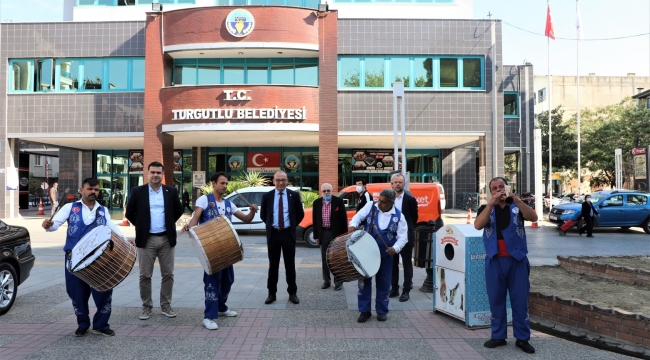 Vatandaşlar davul-zurna ile güreşlere davet edildi