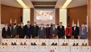 Yoksul öğrencilerin bu kış ayakları ısınacak