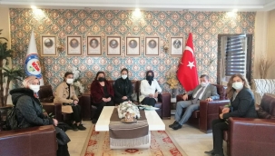 AKP'li kadınlardan kaymakama ziyaret