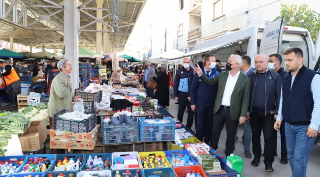 Başkan Bilgin pazar esnafını dolaştı