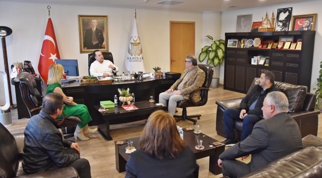 Kahveciler odasından Dutlulu'ya ziyaret