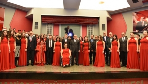 Manisa'da öğretmenler gününü kutladı