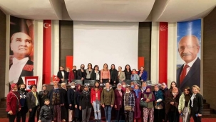 Rozetleri Nazlıaka taktı