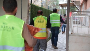 Akhisar Belediyesi'nden yoksulları ısıtan yardım
