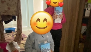 Akhisar'da süt kuzularına süt dağıtımı sürüyor