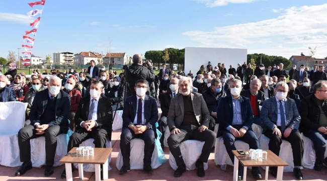 AKP il başkanı Hızlı döğün salonu ve halı saha açılışına katıldı