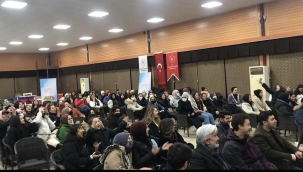 AKP'li Hızlı ÜniAk kampını ziyaret etti